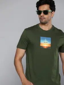 Levis Redloop Pure Cotton Graphic Printed Slim Fit T-shirt