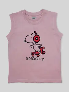 Minute Mirth Boys Snoopy Printed Pure Cotton T-shirt