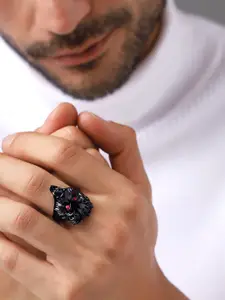 Bold by Priyaasi Men Onyx-Studded Finger Ring