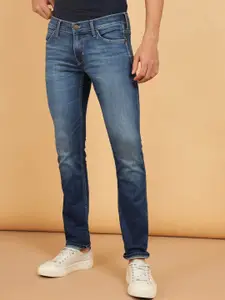 Wrangler Men Skanders Slim Fit Low Rise Light Fade Clean Look Jeans