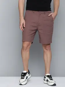 Levis Men Regular Fit Mid-Rise Chino Shorts
