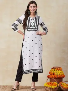 GoSriKi Ethnic Motifs Embroidered Chikankari Detailed Straight Kurta