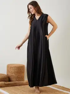 The Kaftan Company Black Printed Maxi Nightdress