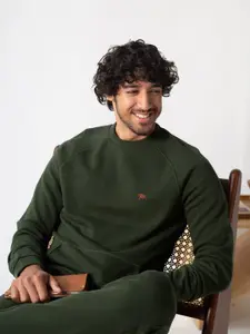 Andamen Men Olive Green Sweatshirt