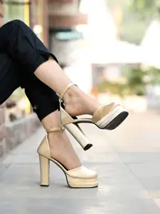 Shoetopia Gift Square Toe Platform Pumps With Ankle Loop