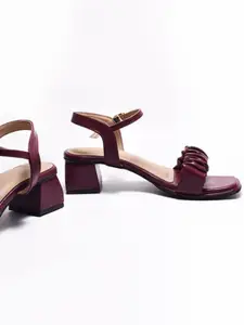 THE WHITE POLE Coffee Brown Party Block Sandals