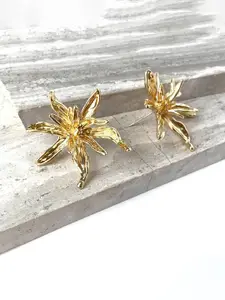VAGHBHATT Gold-Toned Floral Studs Earrings