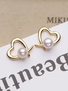 VAGHBHATT Heart Shaped Pearl Stud Earrings