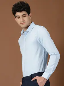 INVICTUS Self Design Textured Original Slim Fit Pure Cotton Formal Shirt