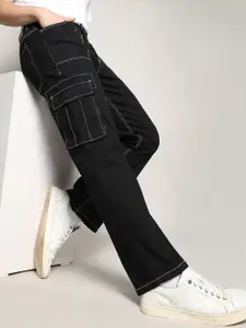 Campus Sutra Black Men Relaxed Fit Clean Look Cotton Cargo Jeans