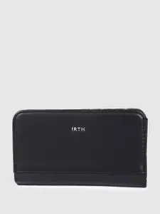 IRTH Women Solid Two Fold Wallet