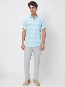 Mufti Slim Fit Gingham Checks Cotton Casual Shirt
