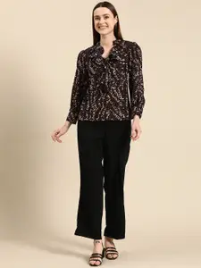 WoowZerz Women Printed Top with Trousers Co-Ords