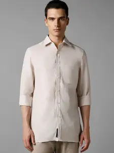 Louis Philippe Classic Fit Spread Collar Long Sleeves Chest Pocket Casual Shirt
