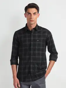 Arrow Sport Slim Fit Opaque Checked Cotton Casual Shirt