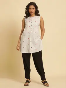 W Checked Sleeveless Pure Cotton Straight Kurti