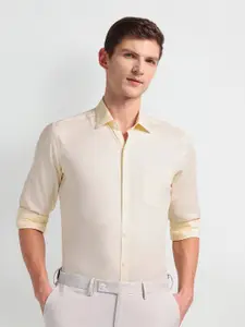 Arrow Manhattan Spread Collar Long Sleeves Slim Fit Opaque Formal Shirt