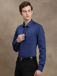 Turtle Micro Ditsy Printed Standard Slim Fit Cotton Opaque Casual Shirt