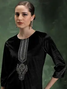 Vishudh Black Thread Work Straight Kurta