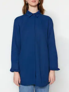 Trendyol Spread Collar Casual Shirt