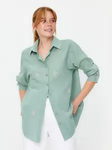 Trendyol Spread Collar Embroidered Casual Shirt