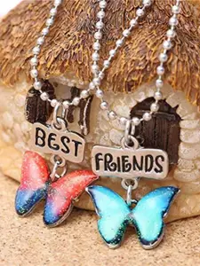EL REGALO Set Of 2 Butterfly Necklace