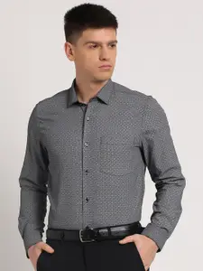 Turtle Micro Ditsy Printed Standard Slim Fit Cotton Opaque Formal Shirt
