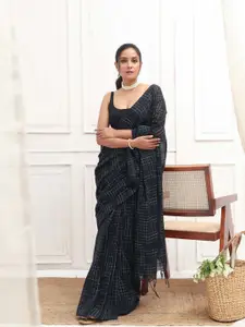 Indethnic Checked Saree with Blouse