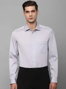 Louis Philippe Spread Collar Long Sleeves Cotton Regular Fit Formal Shirt