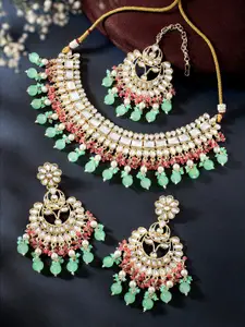 Peora Gold Plated Kundan-Studded & Beaded Necklace And Earrings With Maang Tika