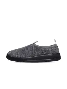 plaeto Men Textured EZPlay Lightweight Knit Upper Slip-On Walking Shoes