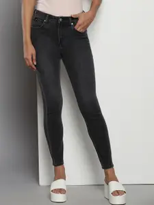 Calvin Klein Women Mid-Rise Skinny Fit Light Fade Stretchable Jeans