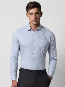 Van Heusen Slim Fit Striped Formal Shirt