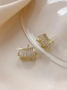 VAGHBHATT Gold-Plated Stone-Studded Geometric Studs Earrings
