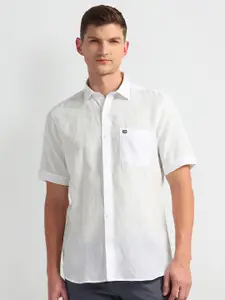 Arrow Sport Classic Fit Spread Collar Short Sleeves Casual Shirt