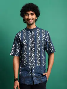 Sangria Men Floral-Printed Casual Shirt