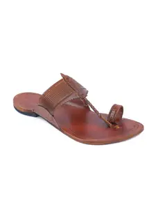 KORAKARI Men Textured Leather Kolhapuri Flat Sandals