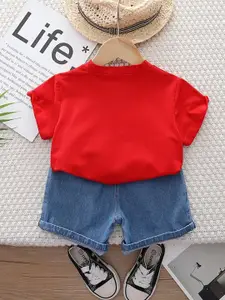 StyleCast Boys Graphic Printed Pure Cotton T-shirt with Shorts