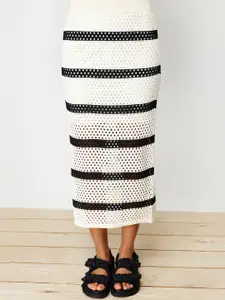 Trendyol Self Design Crop Top With Skirts Co-Ords