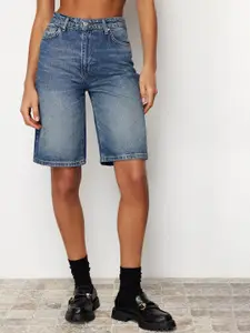 Trendyol Women Mid Rise Pure Cotton Denim Shorts