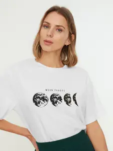 Trendyol Graphic Printed Drop-Shoulder Sleeves Cotton T-shirt