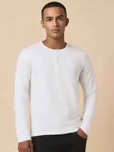 Allen Solly Men Henley Neck Pockets T-shirt