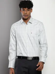 Tommy Hilfiger Men Opaque Checked Casual Shirt