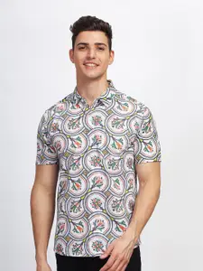 BULLMER Straight Fit Abstract Printed Spread Collar Short Sleeves Casual Shirt