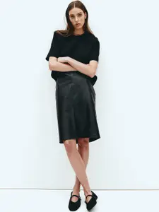 H&M Coated Pencil Skirt