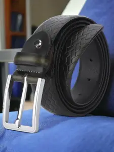 The Roadster Lifestyle Co. Men Formal Checked Leather Belt