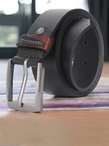 The Roadster Lifestyle Co. Men Casual Solid Leather Belt