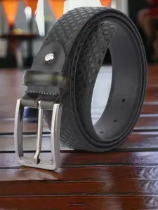 The Roadster Lifestyle Co. Men Formal Checked Leather Belt