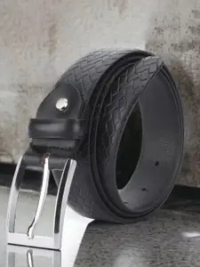 The Roadster Lifestyle Co. Men Formal Checked Leather Belt
