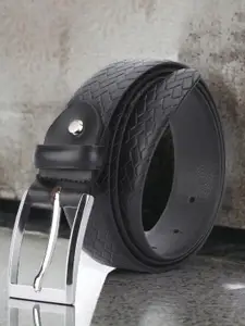 The Roadster Lifestyle Co. Men Formal Checked Leather Belt